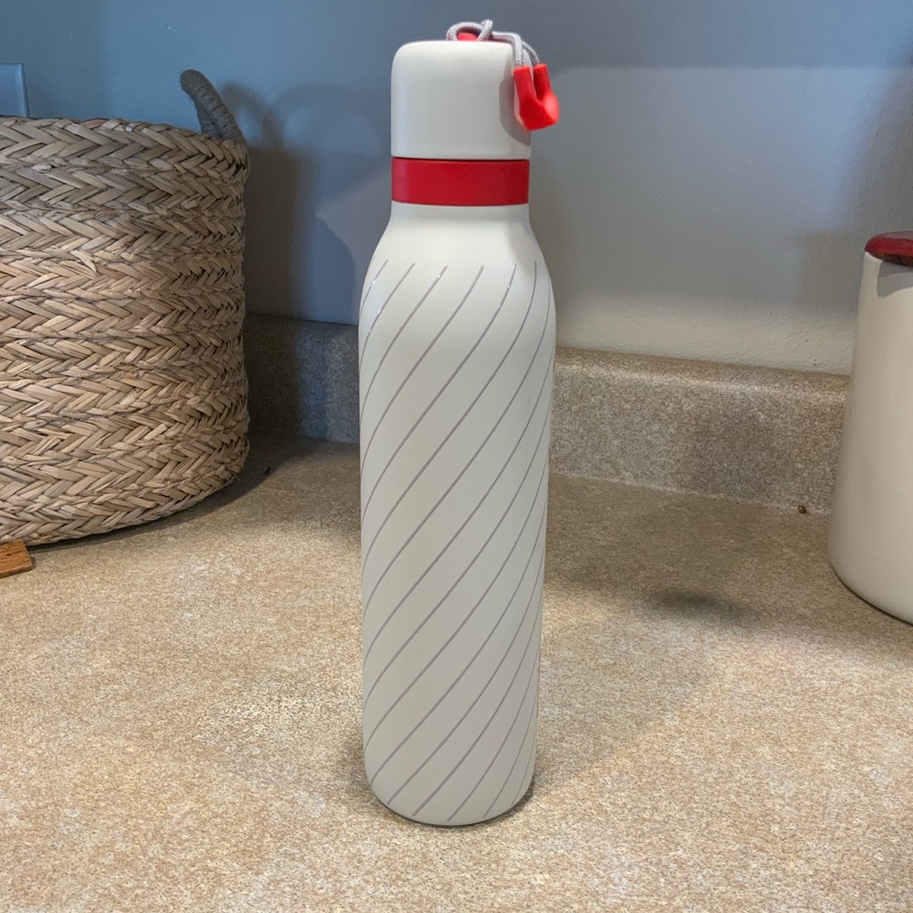 Owala x Diet Coke White & Red Insulated Water Bottle - Picture 2 of 2